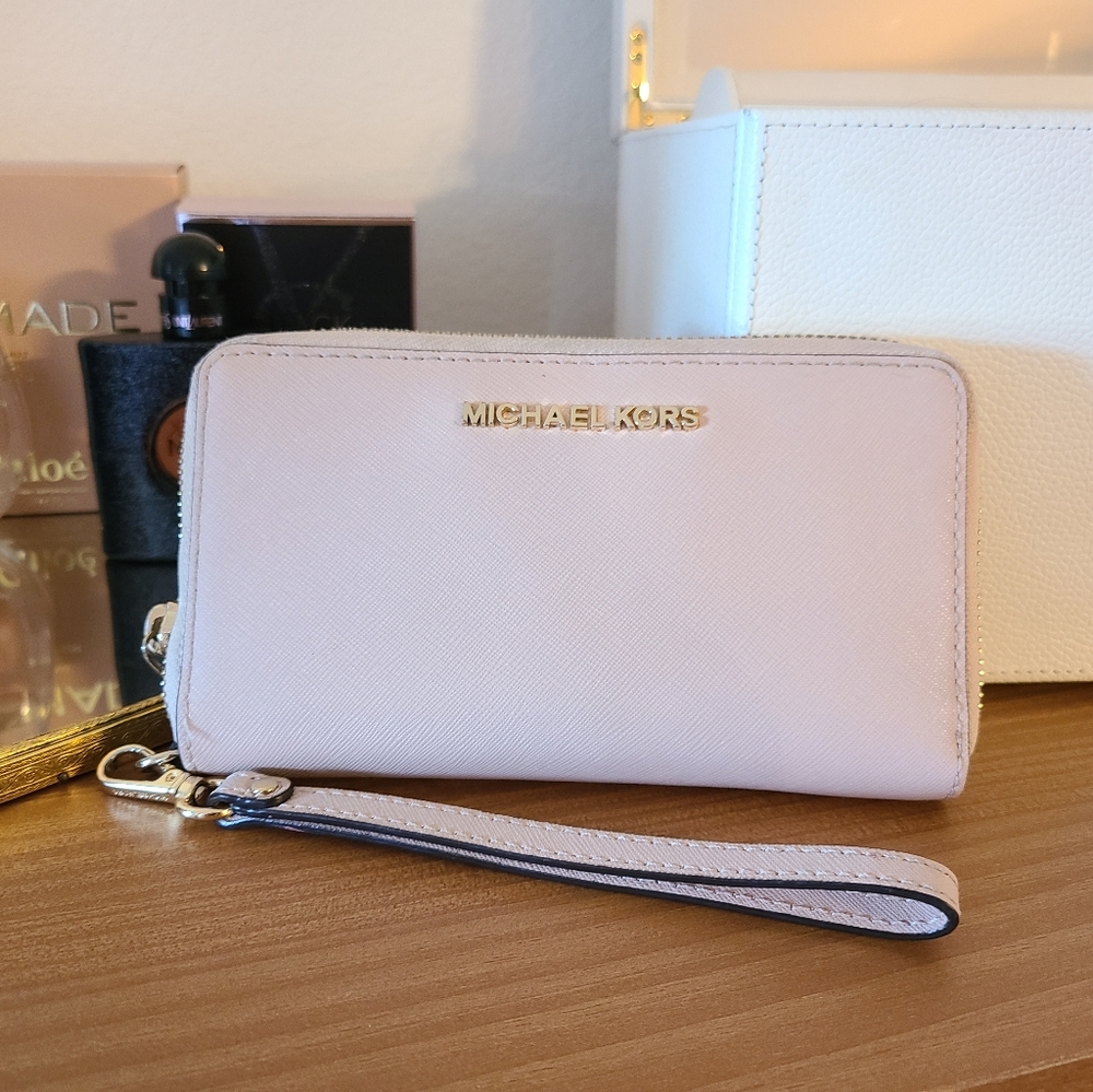 Michael Kors Wrist Wallet